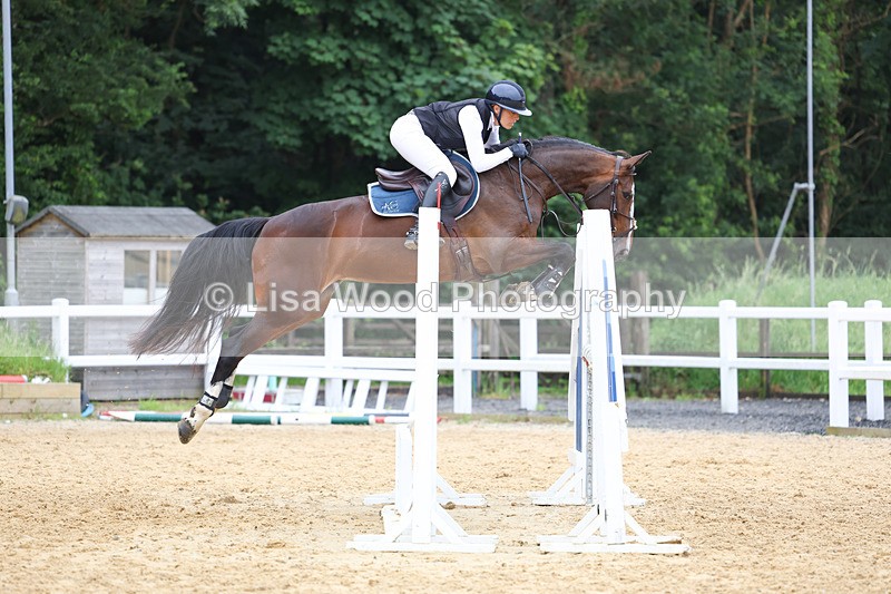 3E7A6313 - Class 8: Senior Newcomers/1.10m open