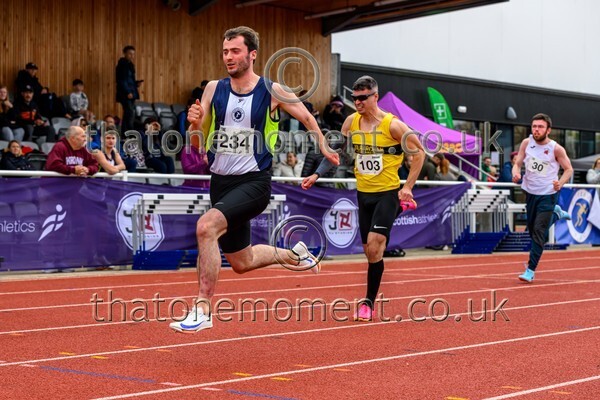 ComMast25-919300 - Track Male Set One