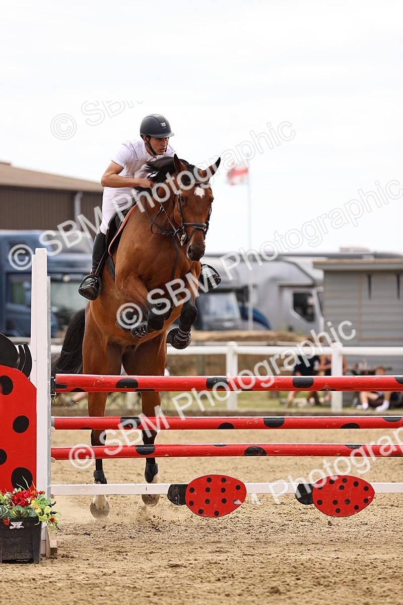 SBM_010484 - Class 9 - Senior Foxhunter - 1.20m Open