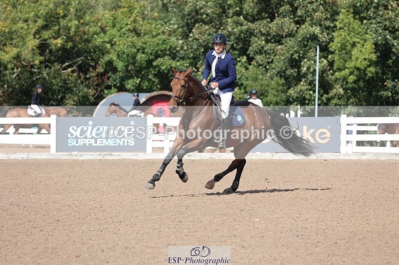 250913-141202-07287 - Cls 25 1.05m Amateur Quali