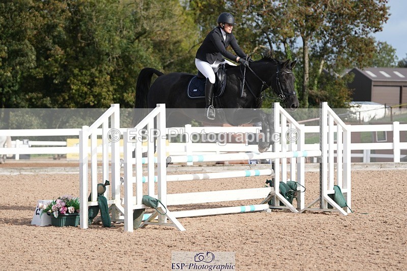 251005-102114-02521 - Cls 22 British Novice and 90cm