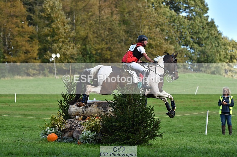 231022-130922-28837 - 301-WESTCEFFYL.KINGSWAY.LAD-Ben.Lee.Liles-XC