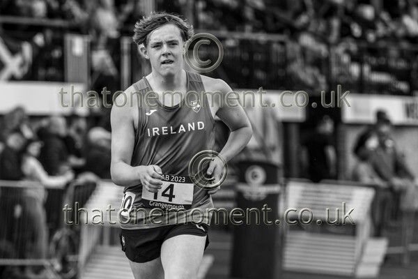 SIAB23-527877 - Track Male Set One