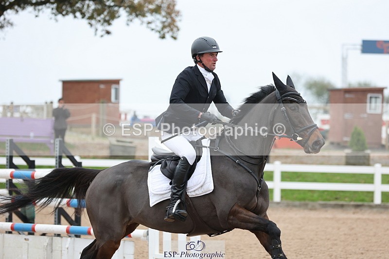 241101A-132919-02107 - FRI Cls 6 Foxhunter and 1.20m Open