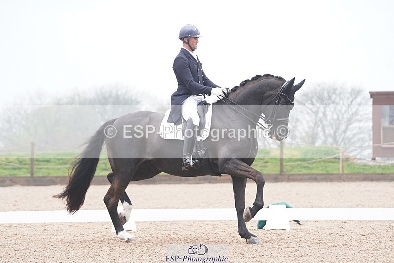 250404-092426-04019 - 022-Jezz.Palmer-Romanno.Weltino