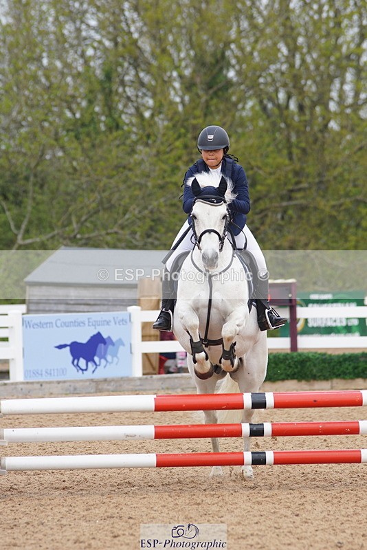 230513A-083358-00145 - Cls 1 Pony Intro 70cm