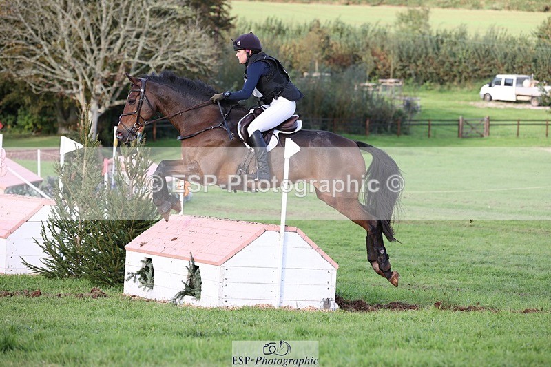 231021-160111-20513 - 507-EDGEDALE.BLUE.LADY-Katie.Lavin-SC+XC