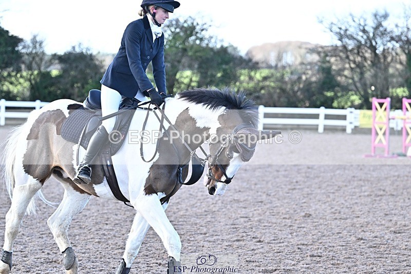 251203-131506-00656 - Cls 4 Newcomers and 1.10m Open