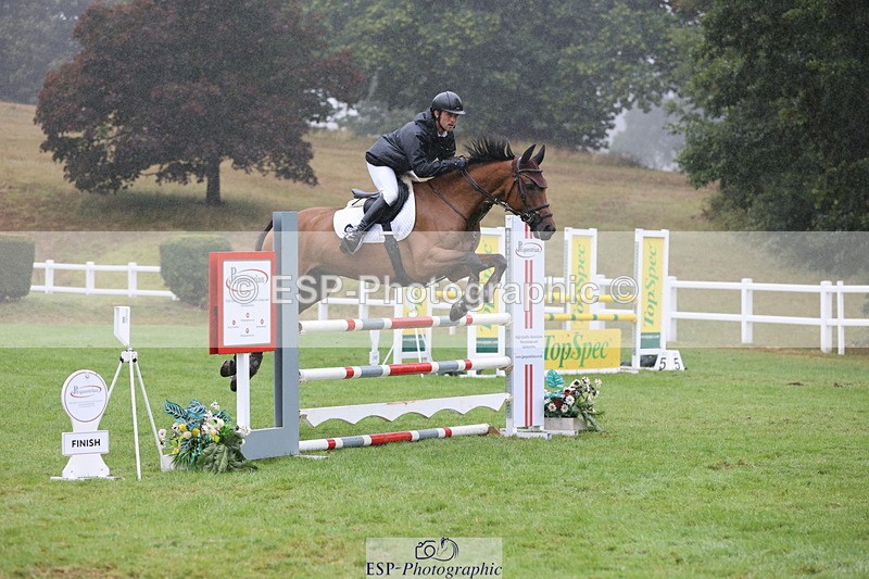 250830A-133018-06692 - Cls 16 Snr Newcomers and 1.10m Open