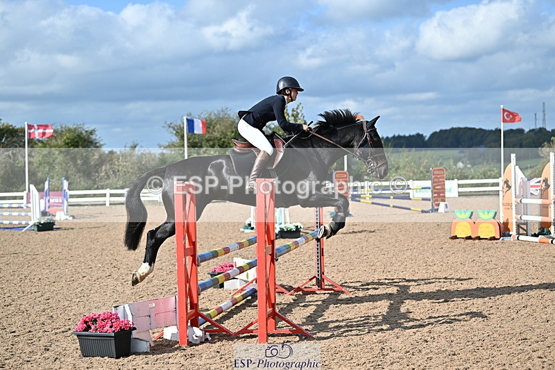 241005A-112342-03328 - SAT Cls 17 95cm Amateur Quali