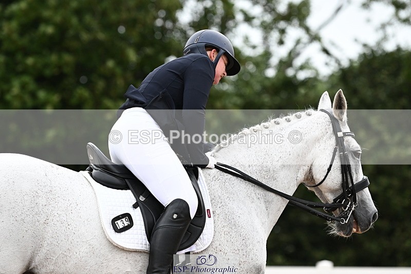 240815A-140408-01941 - 139-Chloe.Makepeace-Beechfield.Diamond