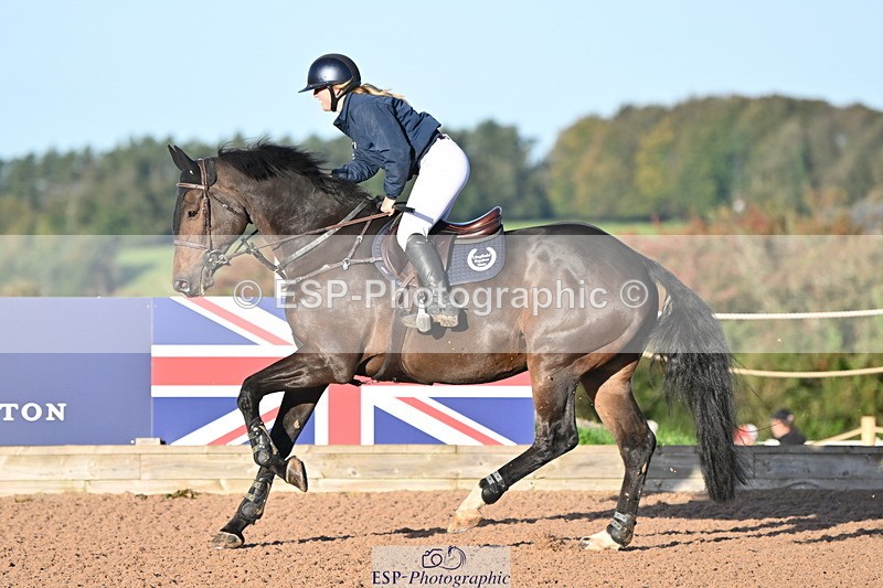 231015A-090310-06843 - Cls 28 Newcomers & 1.10m Open