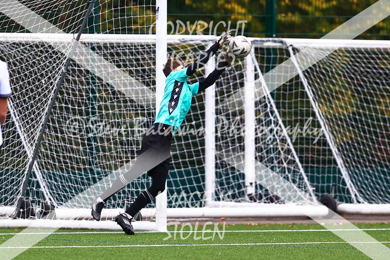 1DX31465 - 2025-10-12 FC Abbey Meads U15 Blue V Hungerford Town Juniors U15 Black