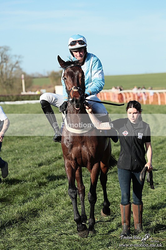 PtP 210326 1129 - VWH Cirencester Races 21/03/26