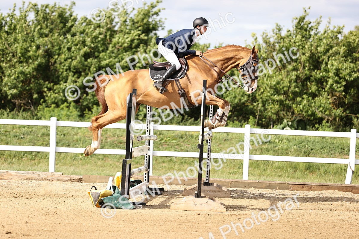 SBM_003693 - Class 13 - Senior Foxhunter - 1.20m
