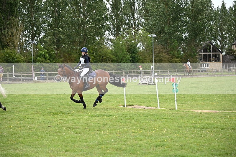 WJ6_3589 - Class 5 80cm Pairs