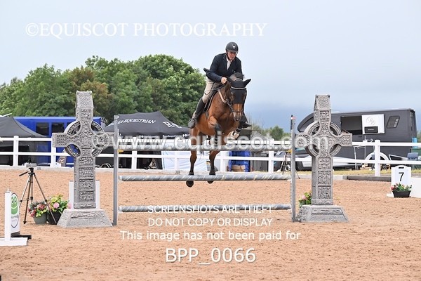 BPP_0066 - CLASS 25 SUN HOYS Redpost Equestrian Senior Foxhunter Second Round