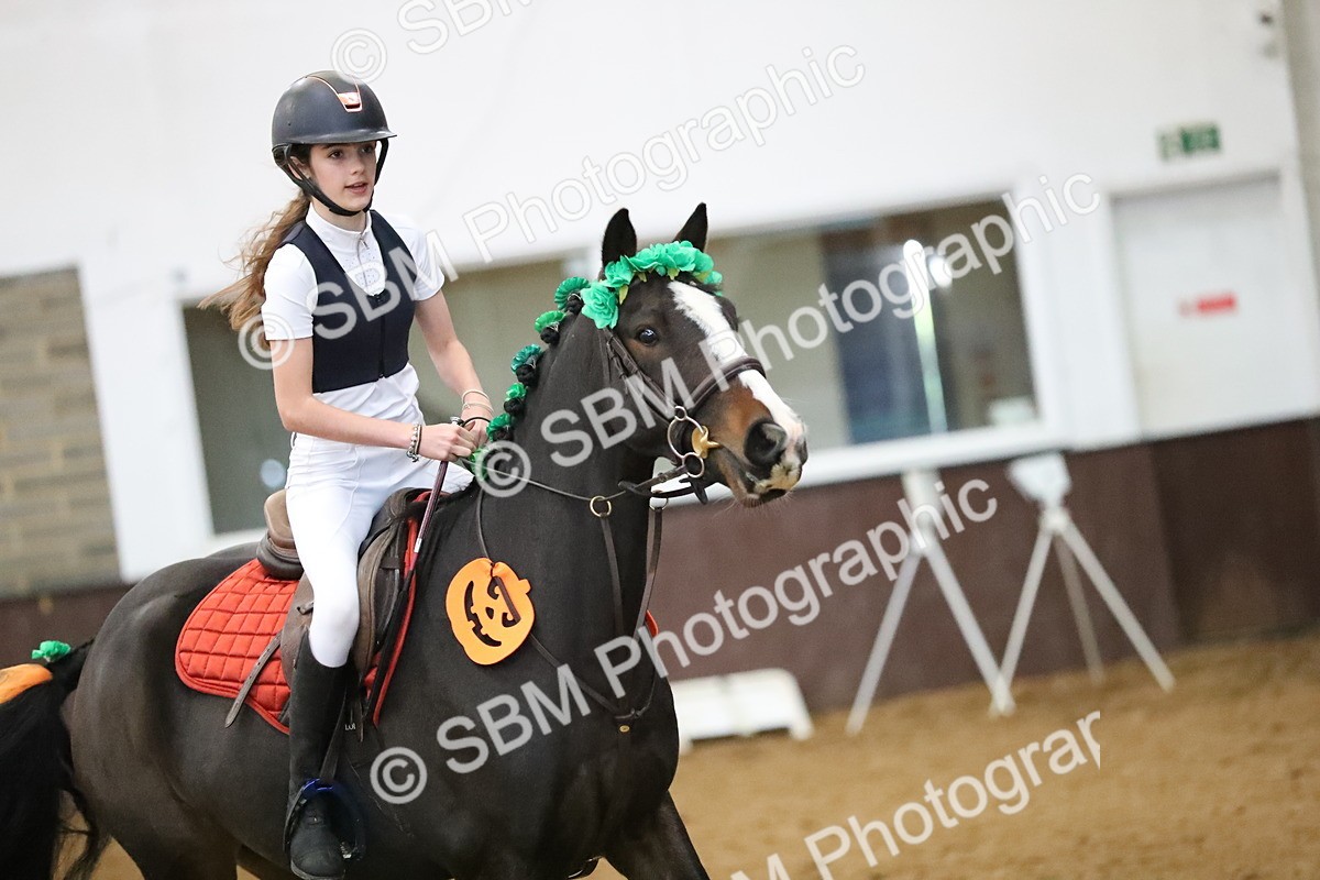 SBM_001902 - Class 3 - Horse & Hound