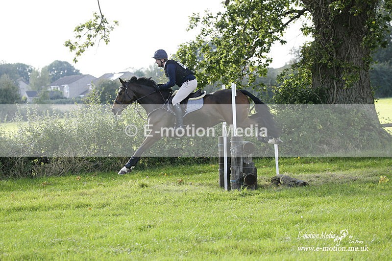  WWHT 171021 3522 - Intermediate Pairs (0.90m)  17/10/21