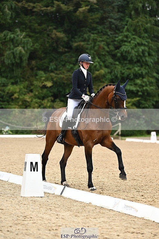 240811-115324-05637 - 305-Emily.Coller-Iondale