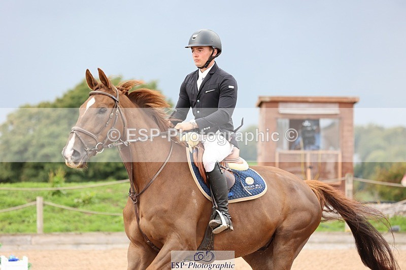 250911-122844-01471 - Cls 3 Snr Foxhunter