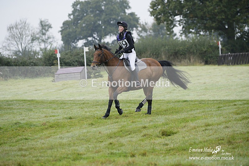 WWHT 171021 0149 - Novice Restricted (0.80m)  17/10/21