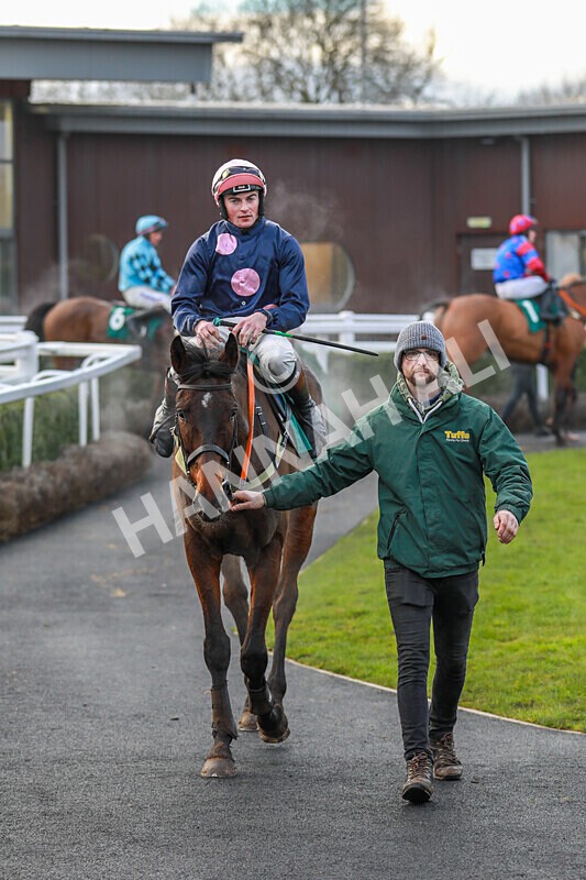 220125-Race 3-Emotional Roller-3687 - Race 3