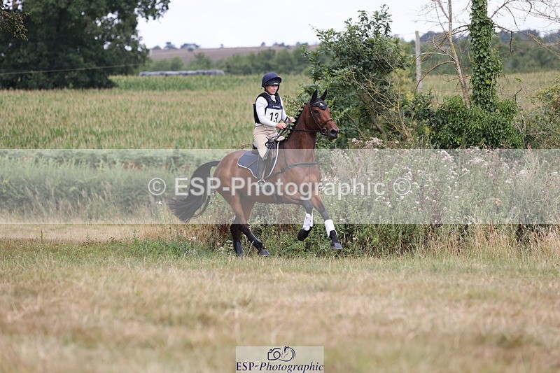 250802A-110937-01670 - A-013-Fiona.Jones-ABBY.VD.BERGHOEVE.Z