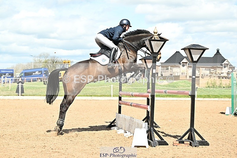 250416-133217-01113 - Cls 4 Newcomers and 1.10m