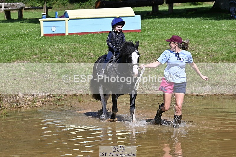 240728B-111619-01375 - Gemma's Group XC