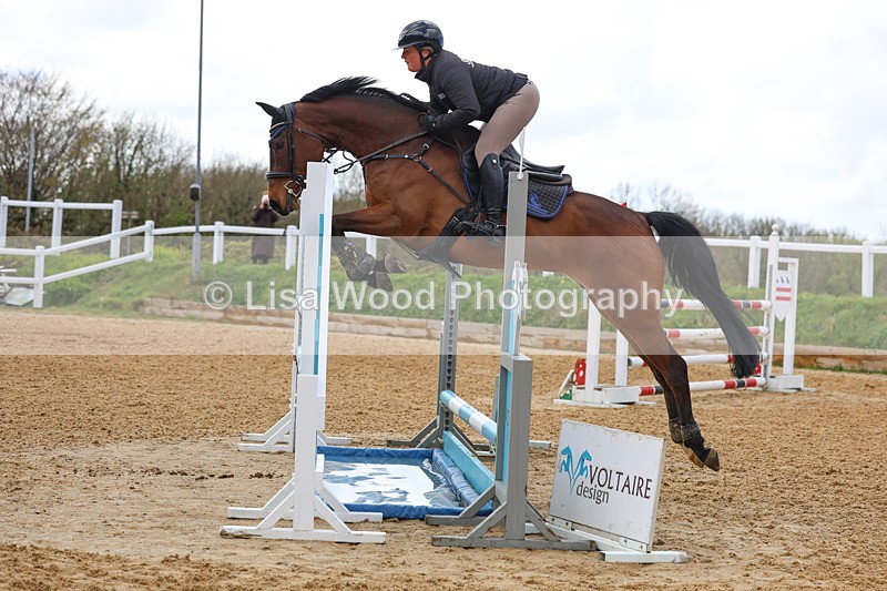 3E7A2015 - Class 7: Senior Newcomers/1.10m open