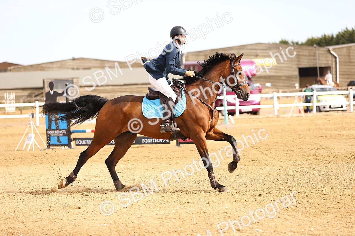 SBM_001604 - Class 6 - Senior Newcomers 1.10m