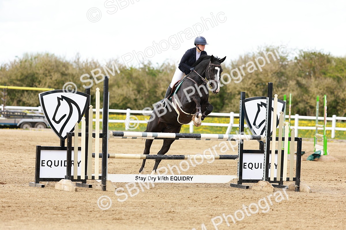 SBM_002303 - Class 4 - Senior Newcomers - 1.10m