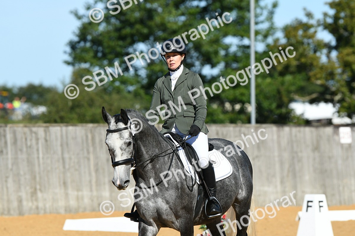 SBM_17944 - D4 - Small Tour Championship - Intro B