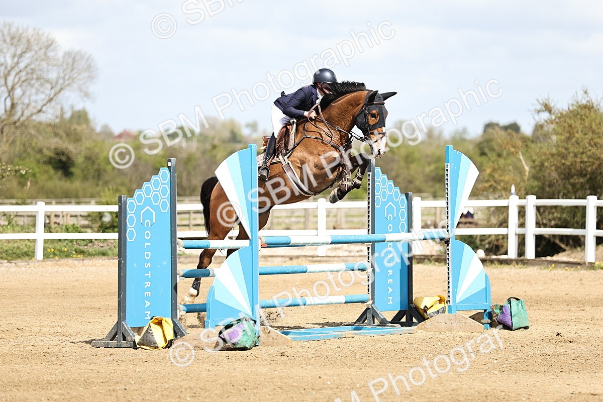 SBM_001112 - Class 4 - Senior Newcomers - 1.10m