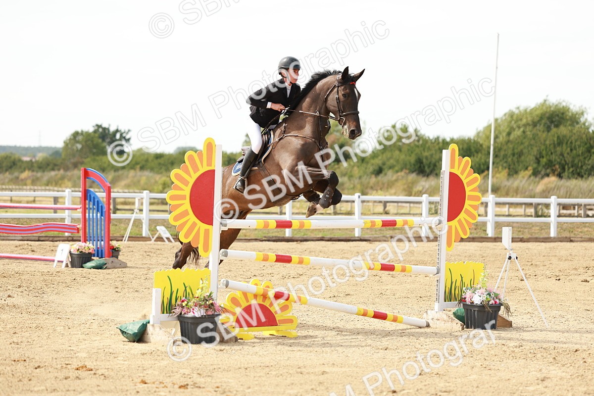 SBM_008155 - Class 4 - Senior Foxhunter - 1.20m Open