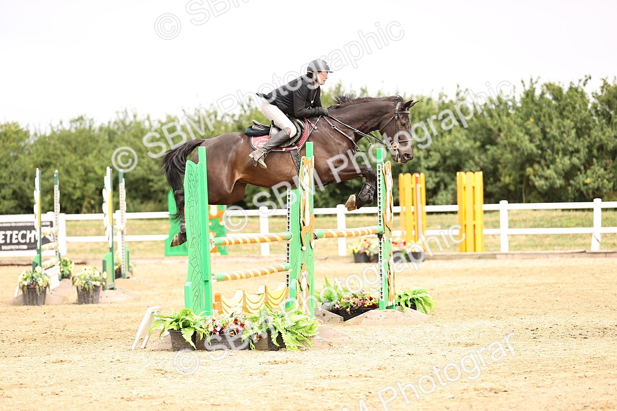 SBM_003356 - Class 21 - Senior Newcomers - 1.10m