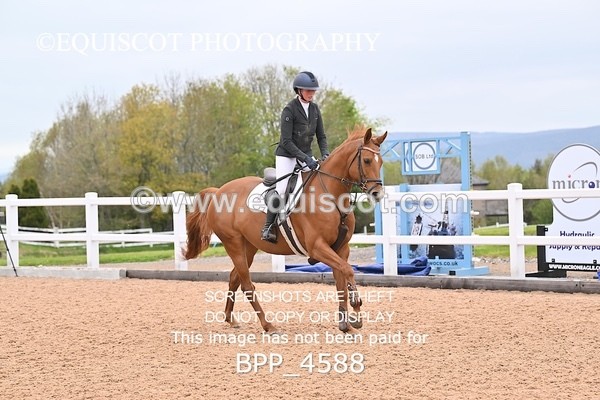 BPP_4588 - CLASS 20 SUN British Novice/90cms Open
