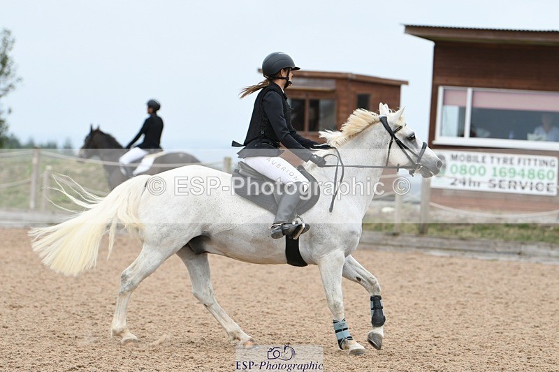 250807-110308-00422 - 90cm Round 1