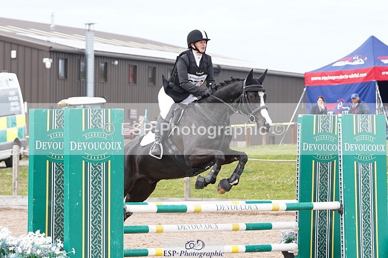 250419-154642-12977 - 673-Sarah.Whitehead-SHAKE.HIM.UP