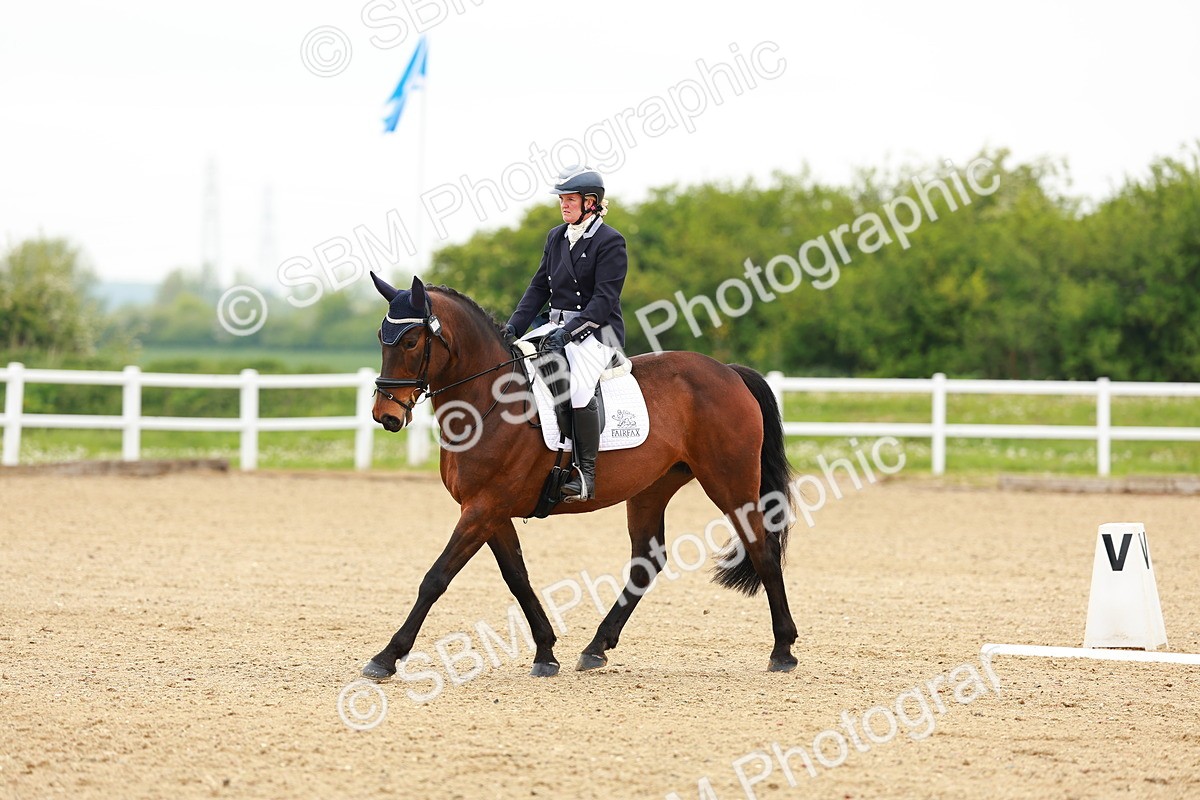 SBM_005027 - Class 16 - Novice 6