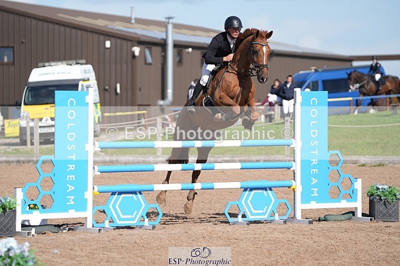 250913-104355-06233 - Cls 14 Snr Newcomers