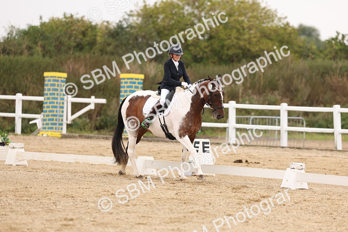 SBM_01667 - Class 9 - Novice 27 Champs