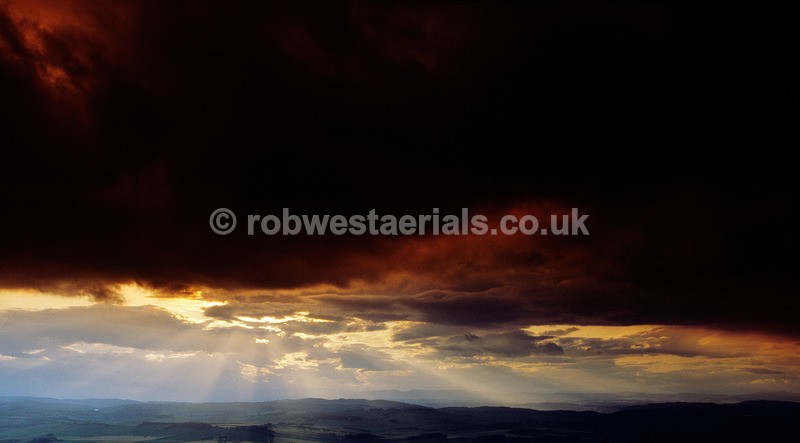 A743FX4 Ochil Hills Sunset from above the Lomonds - Photographers favourites