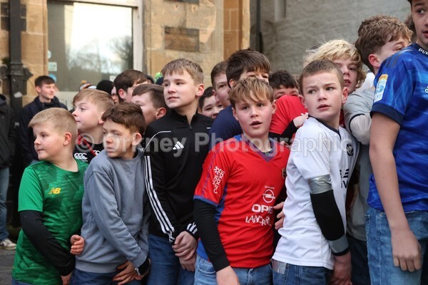 AA076365 - New Years Boys Ba'