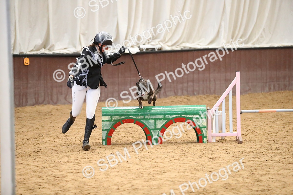 SBM_001819 - Class 3 - Horse & Hound
