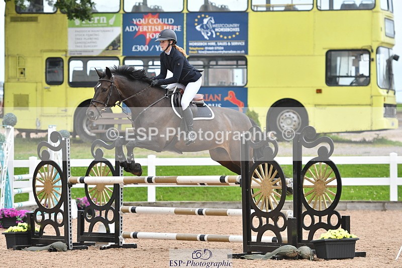 240727A-155714-06465 - Cls 24 1.05m Amateur Qualifier