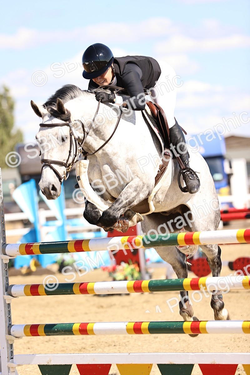 SBM_015578 - Class 16 - Senior foxhunter - 1.20m Open