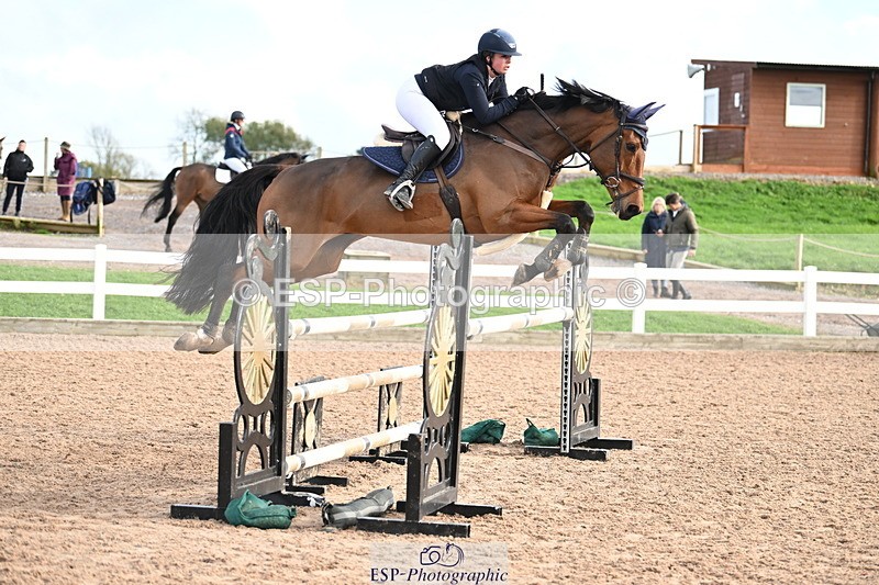 241023A-142400-01031 - Cls 4 Newcomers and 1.10m Open