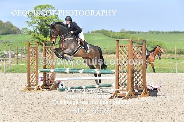 BPP_6976 - CLASS 4 FRI Senior BritiNovice/ 90cm Open